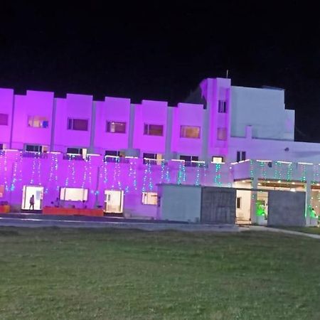 Hotel Savitri Signature Narsinghpur ภายนอก รูปภาพ