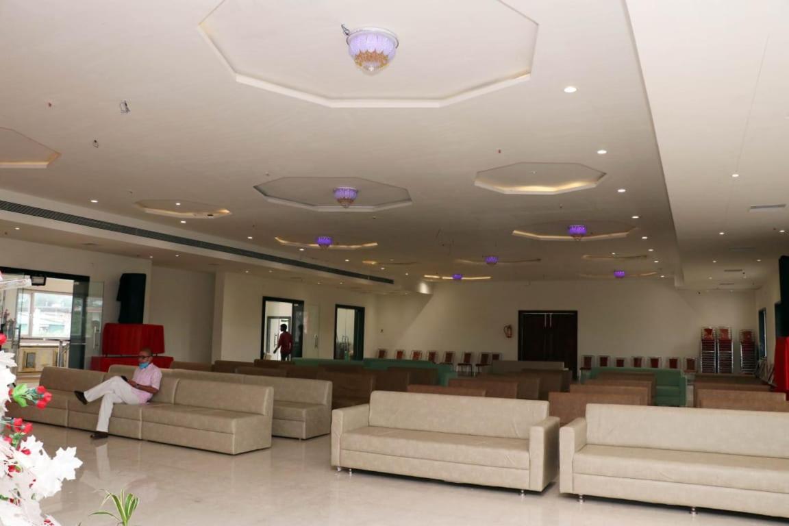 Hotel Savitri Signature Narsinghpur ภายนอก รูปภาพ